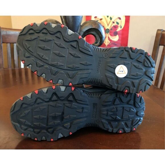 SKECHERS - M Sz 8.5 - NWOT Hillcrest Trail Trainer Lace-Up Sneakers in Black - Picture 11 of 16